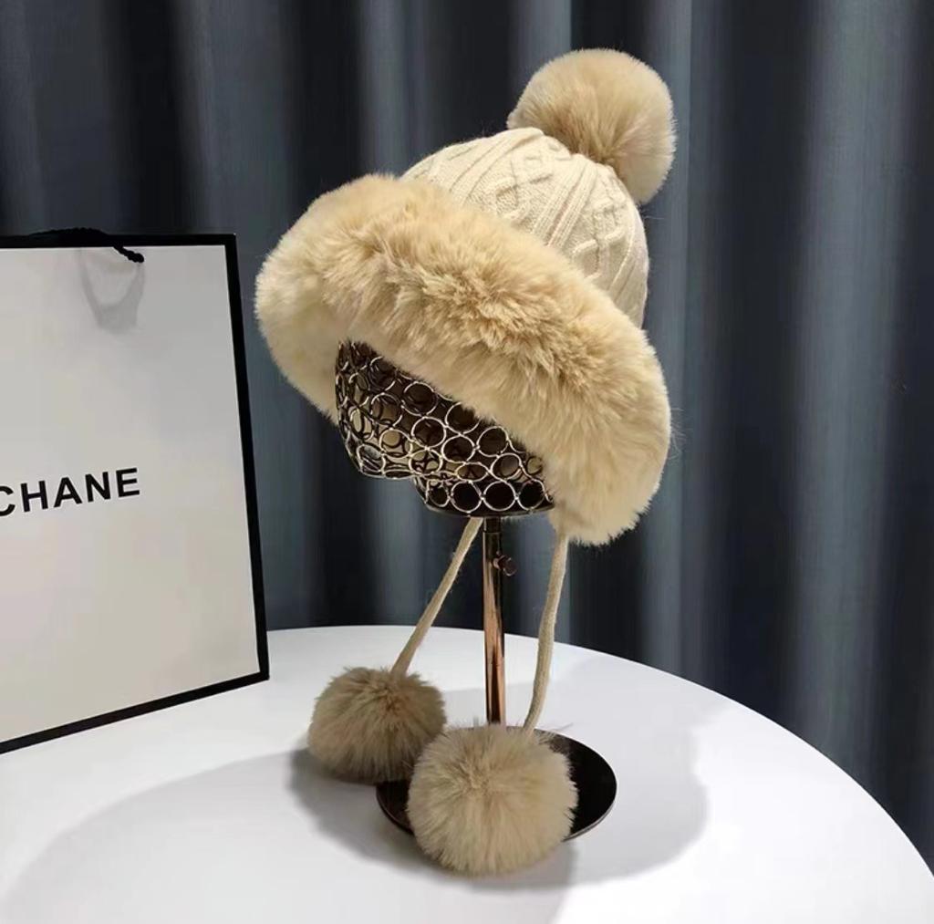 Pom Pom Chunky Knit Beanie With Fleece Fuzzy Lining Inside, Knitted Winter Hat, Boho Winter Beanie Pompom Hat With Gift Box