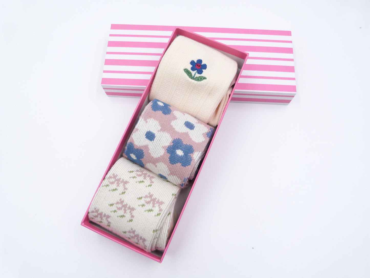 3 Pairs Of Floral Socks With Gift Box